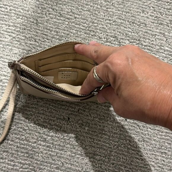 A New Day wristlet - Picture 2 of 3